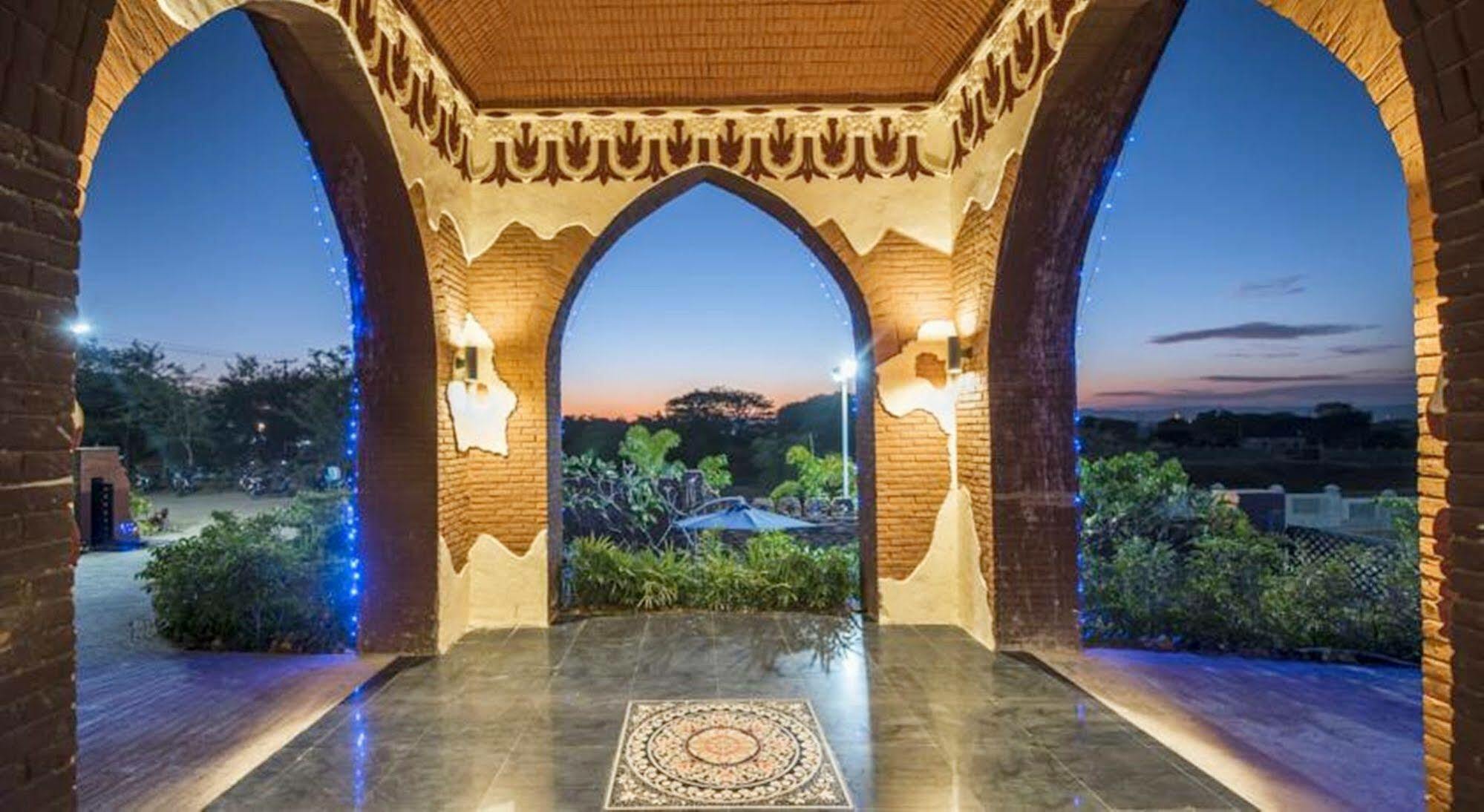 Sky View Hotel Bagan Kültér fotó
